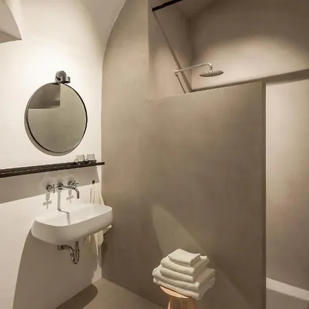 Ξενοδοχείο April1550 Boutique Λιουμπλιάνα