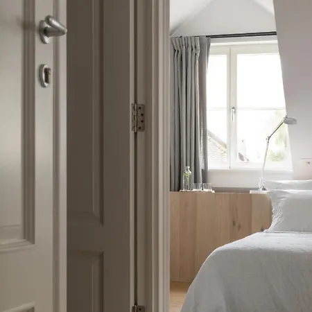 Hotell April1550 Boutique 4*