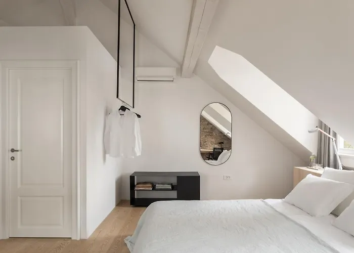 April1550 Boutique לובליאנה