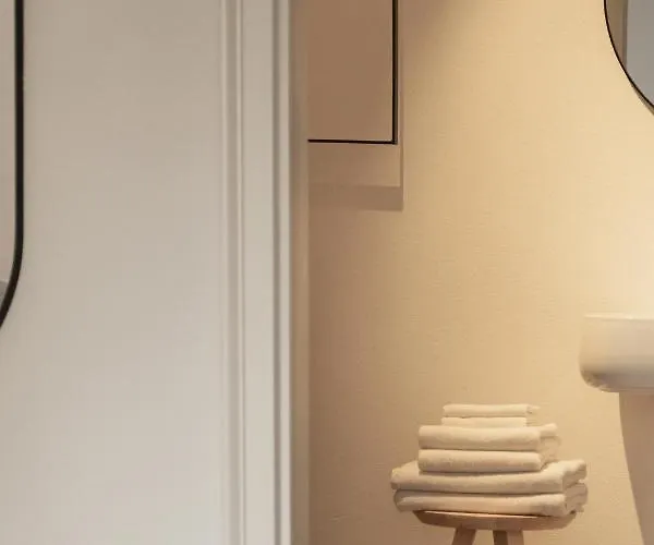 April1550 Boutique מלון