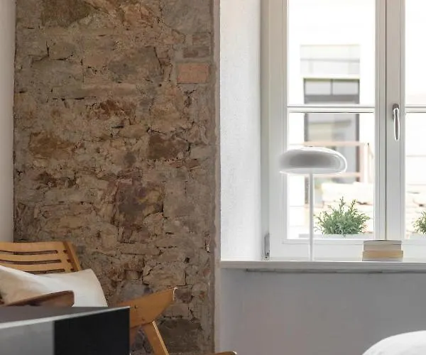 מלון April1550 Boutique