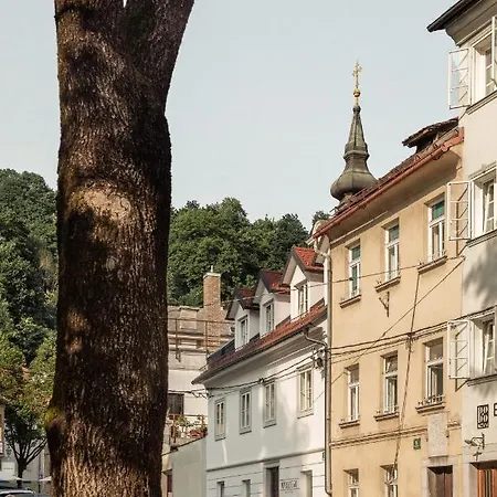 April1550 Boutique Отель